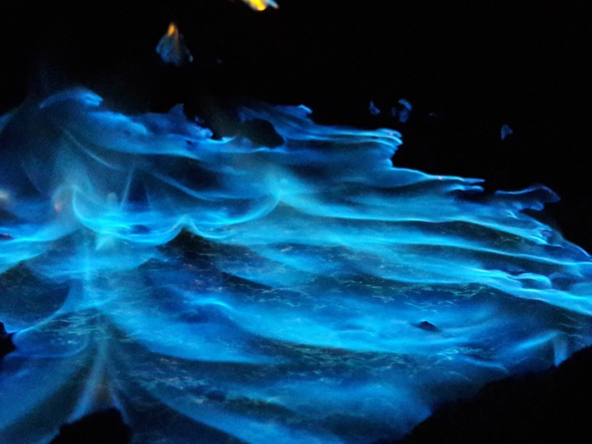 Les envoûtantes flammes bleues du Kawah Ijen&nbsp;(video)
